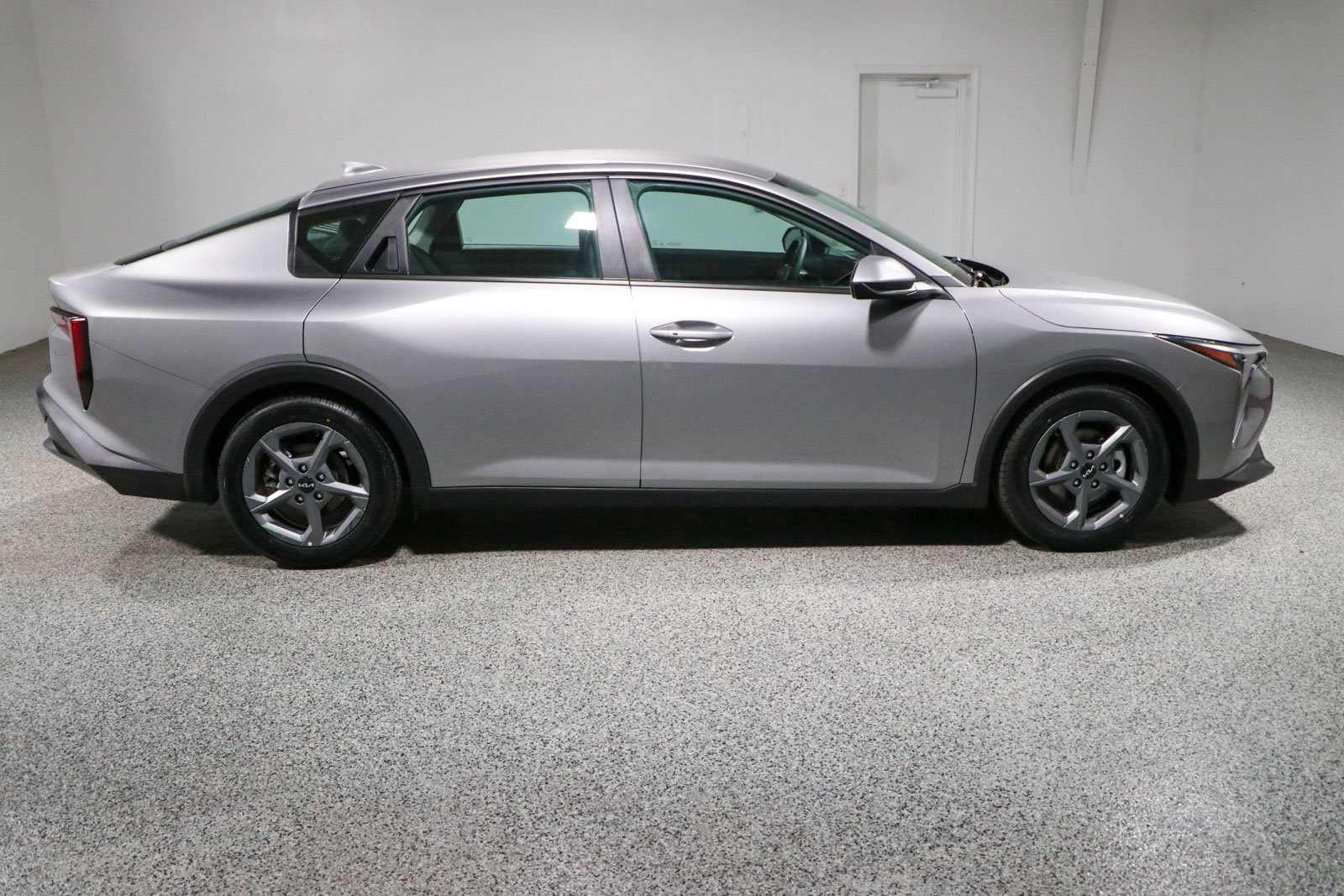 Used 2025 Kia K4 FWD image 6