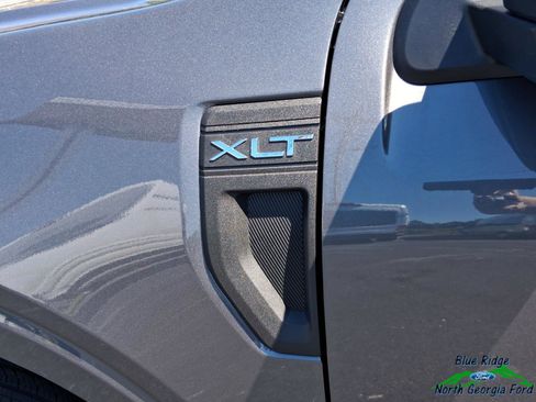 New 2025 Ford Maverick XLT image 28