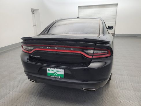 Used 2020 Dodge Charger SXT RWD image 7