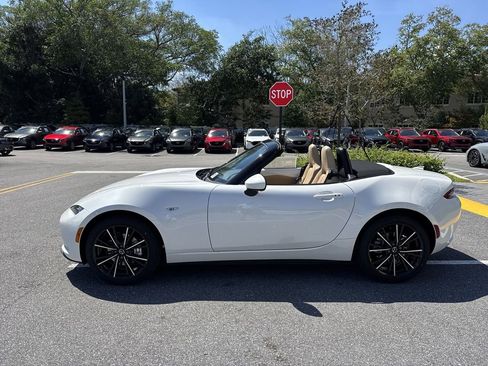 New 2026 MAZDA MX-5 Miata Grand Touring image 12