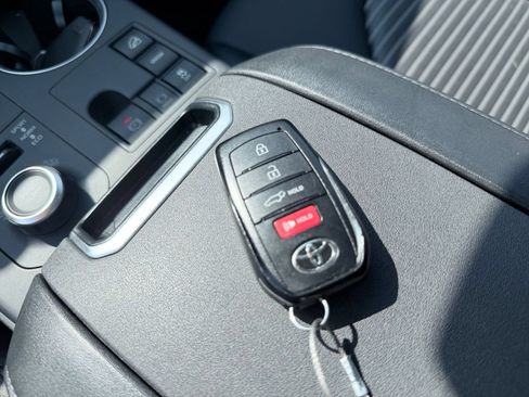 Used 2025 Toyota Highlander XSE AWD/4WD image 21