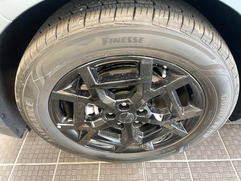 Used 2026 Kia Carnival SX Prestige image 5