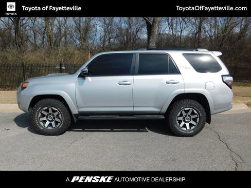 Used 2021 Toyota 4Runner TRD Off-Road Premium w/ Moonroof Package image 2