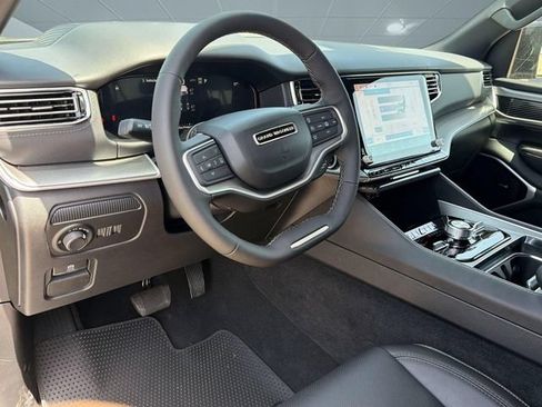New 2026 Jeep Grand Wagoneer L Limited AWD/4WD image 4