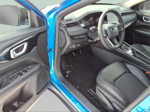 New 2026 Jeep Compass Latitude AWD/4WD image 10