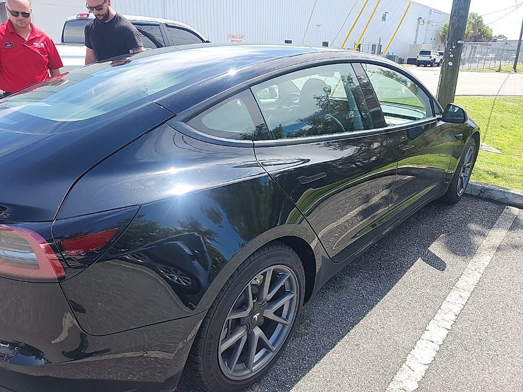 Used 2022 Tesla Model 3 Long Range AWD/4WD image 8
