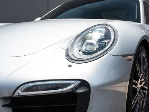 Used 2014 Porsche 911 Turbo S AWD/4WD image 28