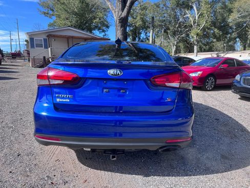Used 2017 Kia Forte S image 4