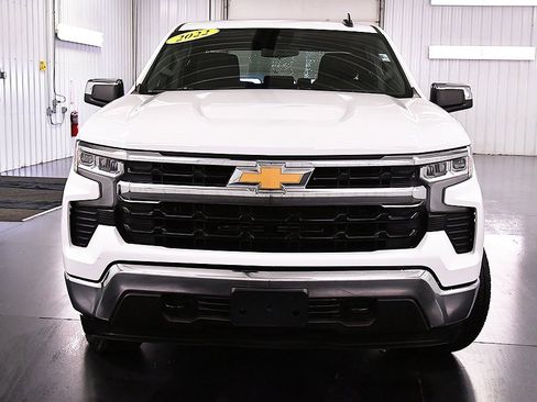 Used 2022 Chevrolet Silverado 1500 LT image 2