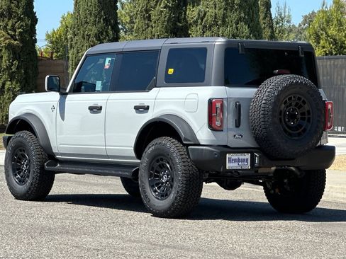 New 2026 Ford Bronco Outer Banks w/ Sasquatch Package AWD/4WD image 6