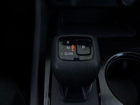 Used 2025 Nissan Rogue SV FWD image 25