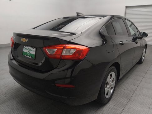 Used 2017 Chevrolet Cruze LS FWD image 9