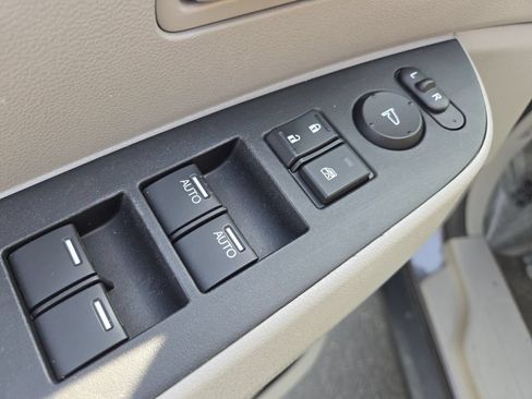 Used 2016 Honda Odyssey EX image 28