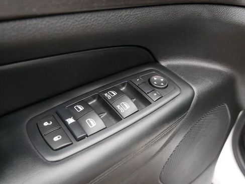 Used 2016 Jeep Grand Cherokee Laredo w/ Quick Order Package 23E image 18