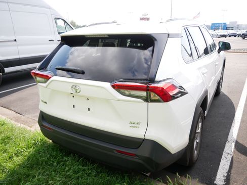 Used 2024 Toyota RAV4 XLE w/ Convenience Package AWD/4WD image 8