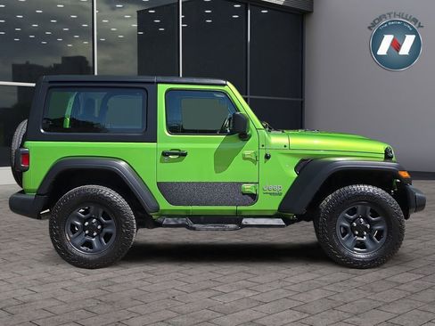 Used 2020 Jeep Wrangler Sport AWD/4WD image 6