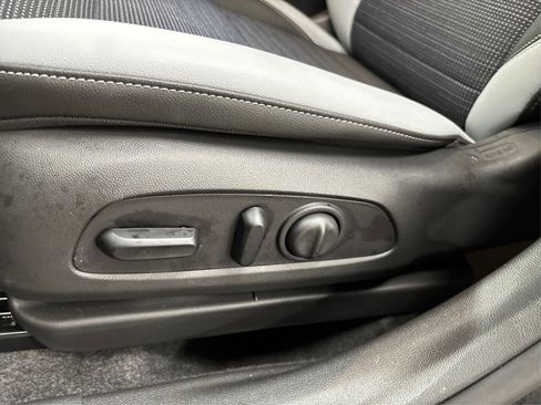 Used 2025 Buick Envista Preferred w/ Convenience I Package image 36