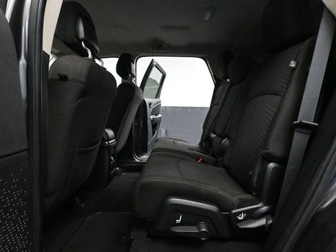 Used 2018 Dodge Journey SE image 34