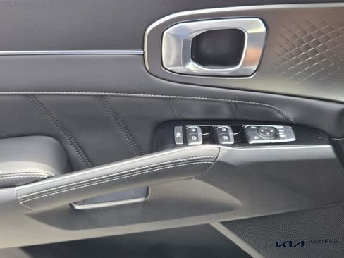Certified 2023 Kia Sorento SX FWD image 34