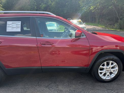 Used 2014 Jeep Cherokee Latitude w/ Comfort/Convenience Group AWD/4WD image 11
