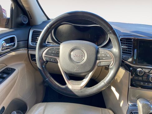 Used 2020 Jeep Grand Cherokee Limited image 16