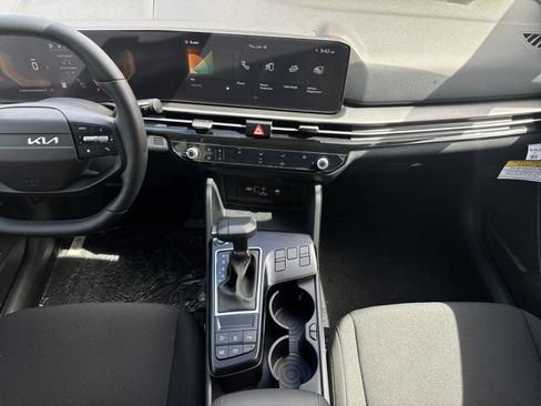 New 2026 Kia Sportage LX FWD image 12