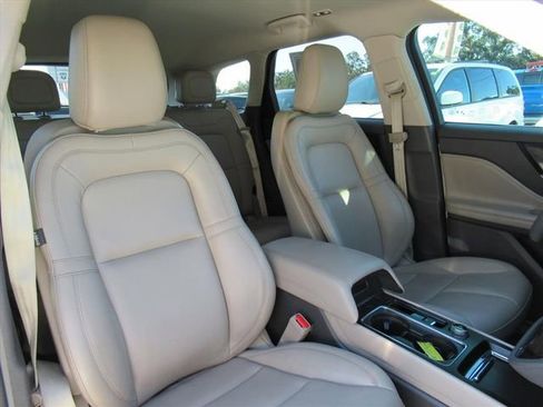 Used 2022 Lincoln Corsair FWD image 8