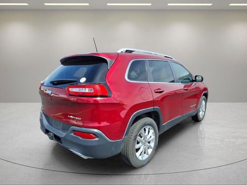 Used 2016 Jeep Cherokee Limited w/ Luxury Group AWD/4WD image 3