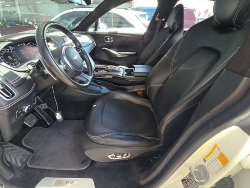 Used 2021 Aston Martin DBX image 11