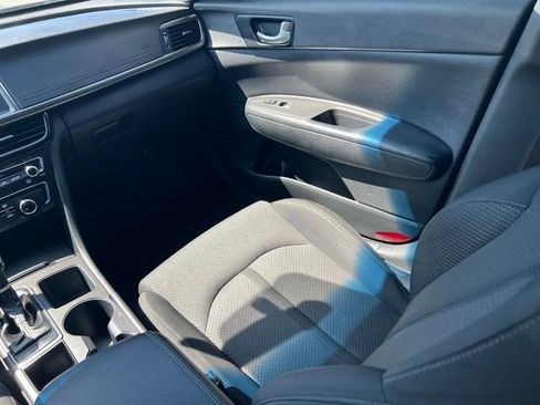 Used 2018 Kia Optima LX FWD image 15
