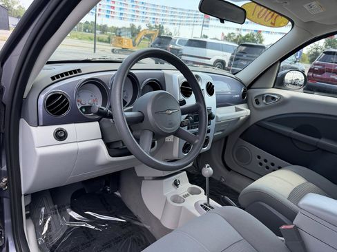 Used 2007 Chrysler PT Cruiser Touring FWD image 13