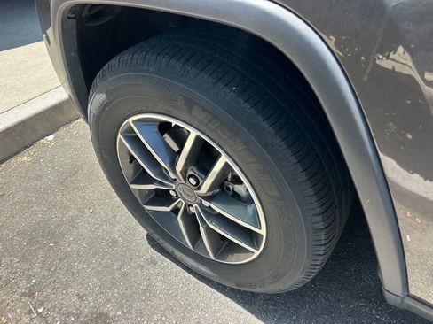 Certified 2020 Jeep Grand Cherokee Limited RWD image 5