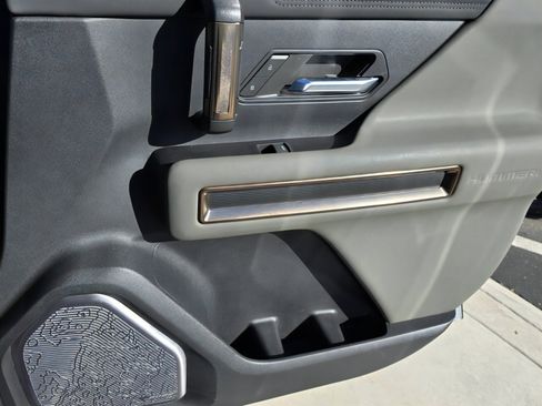 Used 2024 GMC Hummer EV 3X w/ Extreme Off-Road Package image 18