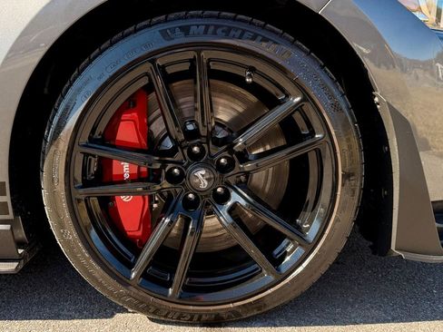 Used 2021 Ford Mustang Shelby GT500 w/ Technology Package image 13