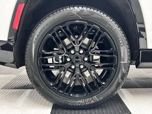 New 2026 Jeep Grand Wagoneer Limited image 8