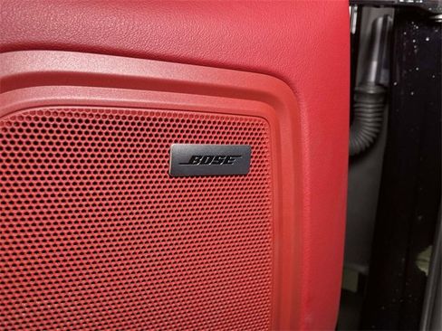 Used 2025 Porsche Macan image 40