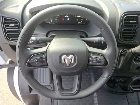 Used 2025 RAM ProMaster 2500 w/ Convenience Group image 16