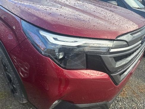 Used 2025 Subaru Forester Premium image 2