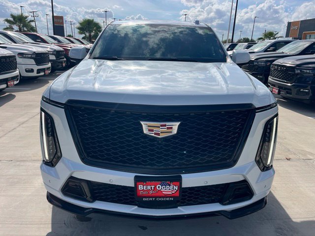 Used 2026 Cadillac Escalade V AWD/4WD image 2