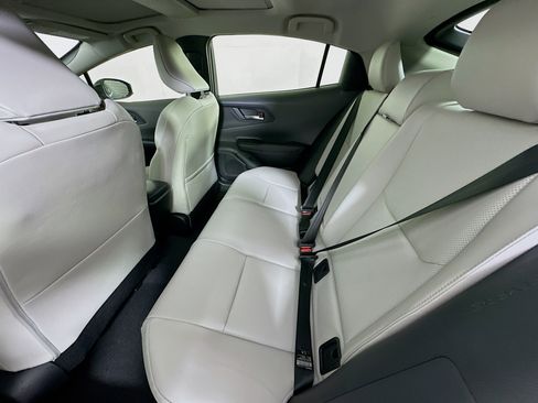 Used 2026 Toyota Prius XLE FWD image 27