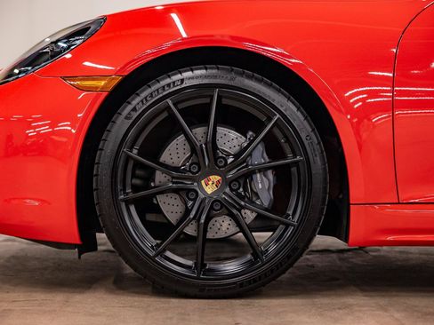 Used 2022 Porsche 718 Cayman RWD image 29