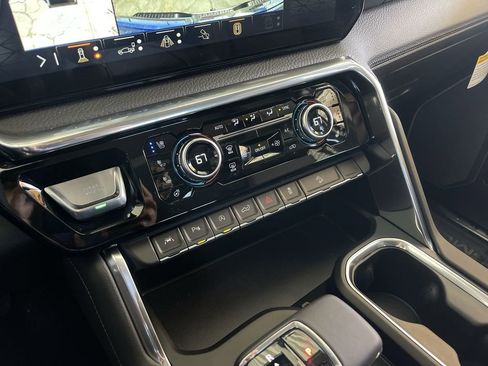 New 2026 GMC Sierra 1500 Denali w/ Technology Package AWD/4WD image 35