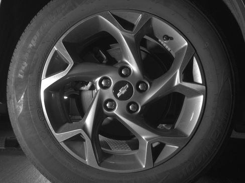 Used 2025 Chevrolet Trax LT w/ LT Convenience Package image 15