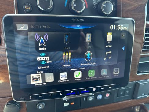 Used 2024 Chevrolet Express 2500 RWD image 27