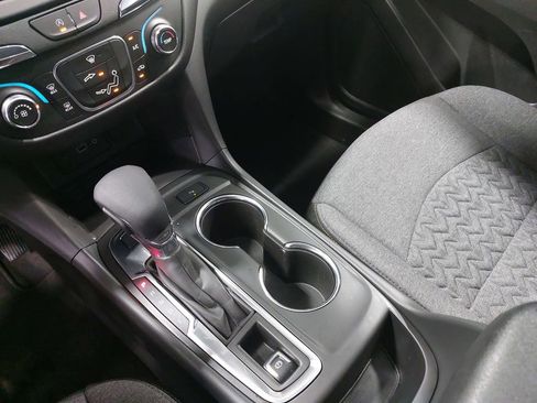 Used 2024 Chevrolet Equinox LT image 44