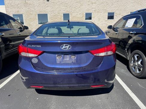 Used 2013 Hyundai Elantra GLS w/ Preferred Pkg image 4