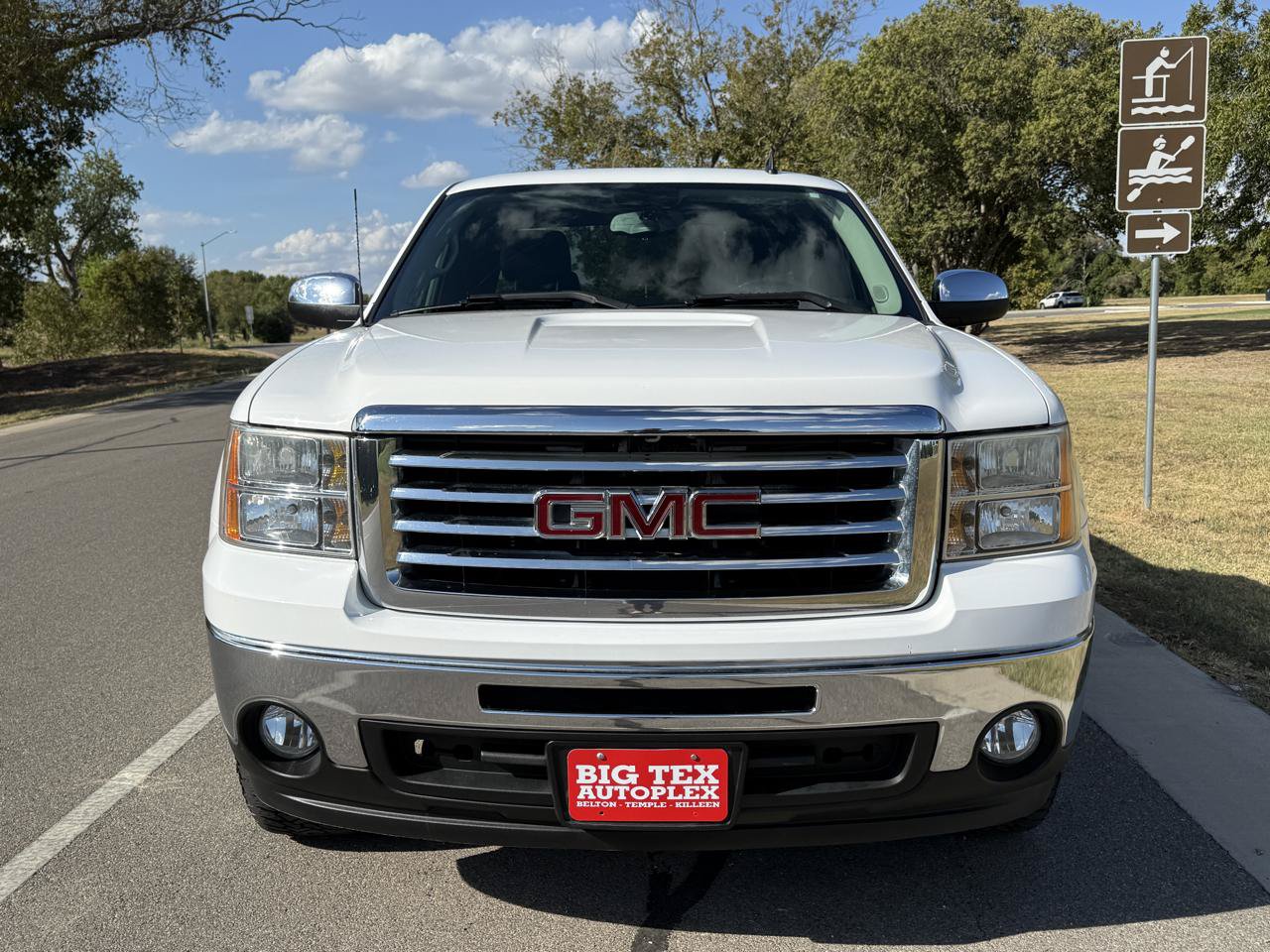 Used 2010 GMC Sierra 1500 SLE w/ Texas Edition RWD image 3