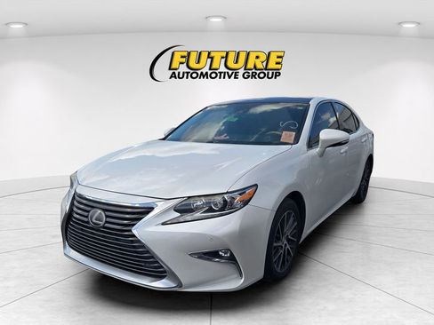 Used 2016 Lexus ES 350 w/ Navigation System Package FWD image 3