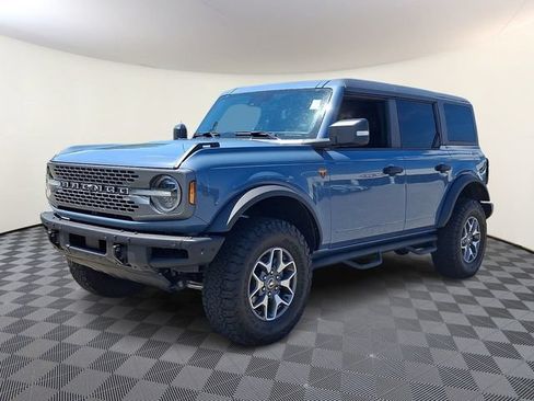 Used 2024 Ford Bronco Badlands AWD/4WD image 3