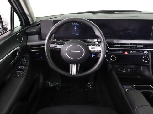 Used 2025 Hyundai Sonata SEL FWD image 33